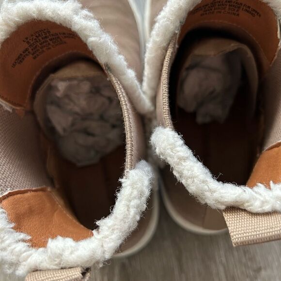 Suede Ankle boots with fur trim size 9 - Picture 3 of 4